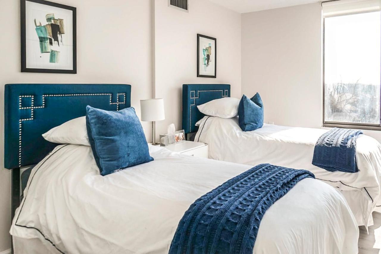 Short Term Rentals At The Park At Trowbridge Senior Community Southfield Exterior photo