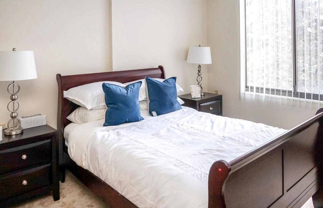 Short Term Rentals At The Park At Trowbridge Senior Community Southfield Exterior photo